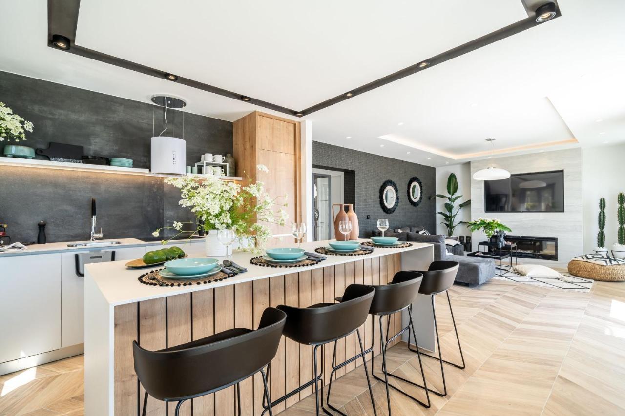 Gorgeous Ground Floor W/ Minipool & Patio Διαμέρισμα Ντουμπρόβνικ Εξωτερικό φωτογραφία